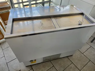 2 Lavavajillas Industriales y 1 botellero