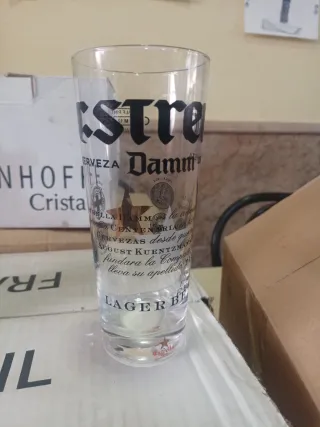 Vaso Estrella Damm Cerveza Lager Beer