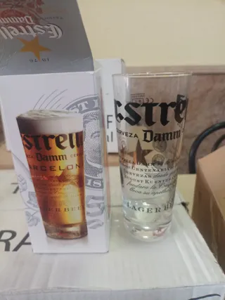 Vaso Estrella Damm Cerveza Lager Beer