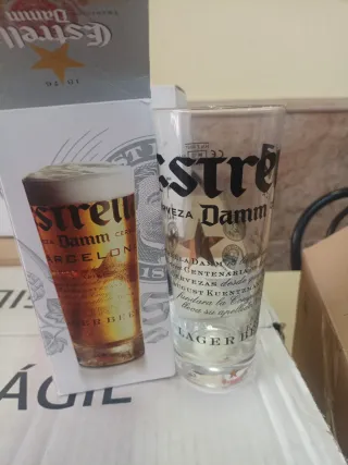 Vaso Estrella Damm Cerveza Lager Beer