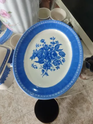 Vajilla Churchill Azul y Blanca