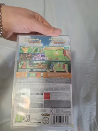 Pokemon Let's Go pikachu y caratula eevee
