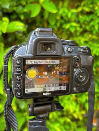 !!OFERTA!! Cámara Nikon Pro + Nikon 18-55mm