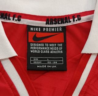 Camiseta Arsenal 96-98 Nike JVC de segunda mano por 85,5 EUR en