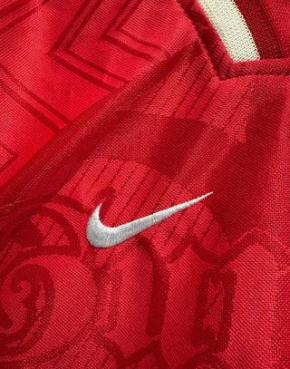 Camiseta Arsenal 96-98 Nike JVC de segunda mano por 85,5 EUR en