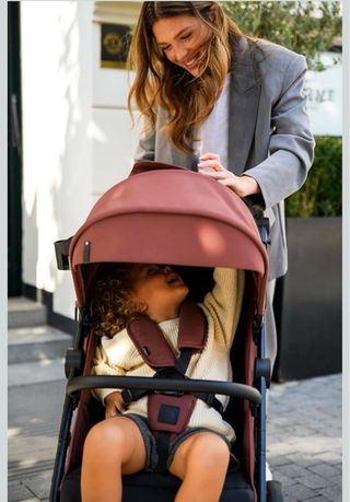 Silla de paseo Momi Clara - Nueva sin estrenar