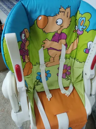 Trona bebé con estampado infantil