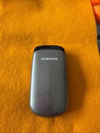 Lote 4 móviles vintage Nokia y Samsung