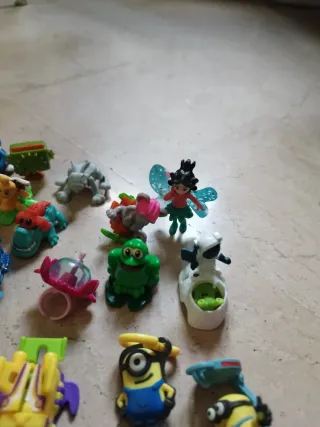 58 Sorprese Kinder - Giocattoli assortiti