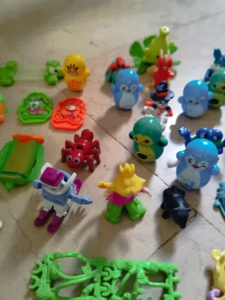 58 Sorprese Kinder - Giocattoli assortiti
