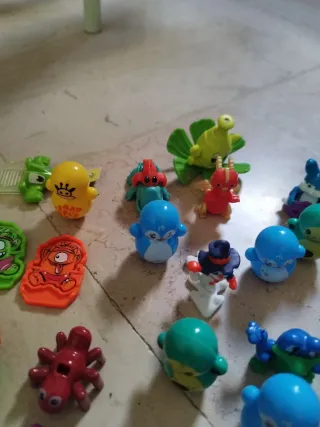 58 Sorprese Kinder - Giocattoli assortiti