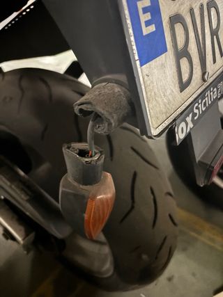Moto Naked Negra