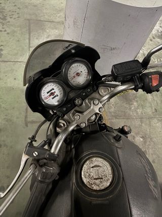 Moto Naked Negra