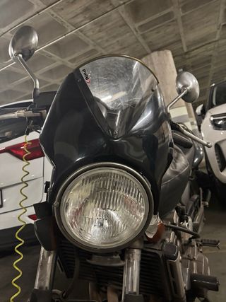 Moto Naked Negra