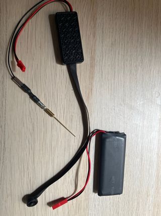 Cámara Espía Wifi con Pinganillo  bluetooth kit