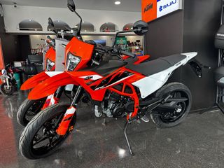 KTM 125 SMC 2025 Naranja/Blanca
