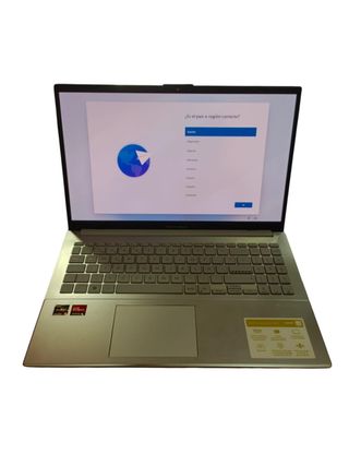 Portatile ASUS VivoBook AMD Ryzen 5 7520U E1504FA 16GB/512GB + Caricatore