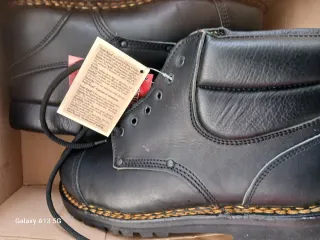 Scarponi da montagna Super Royal nuovi