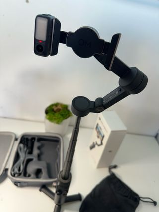 DJI Osmo Mobile 7P + Care Refresh 2 años + Funda