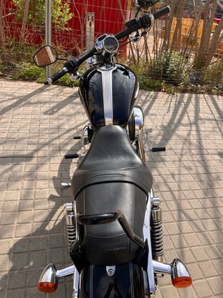 Harley-Davidson Sportster 1200 Custom Negra