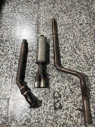 SE VENDE TODO ENTERO