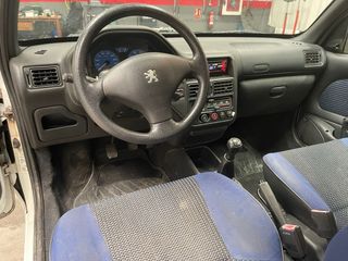 Peugeot 106 1.1 60cv año 2003