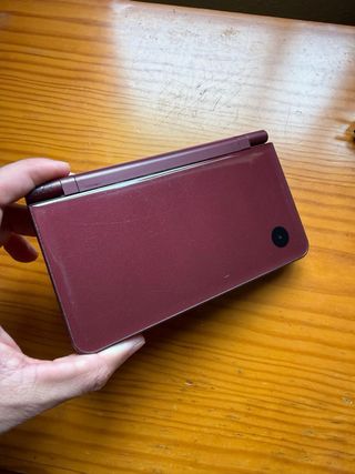 Nintendo DSi XL Morado