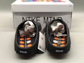 Chanclas Nike Mind Negras Naranja