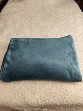 Manta suave azul para cama 150/135cm