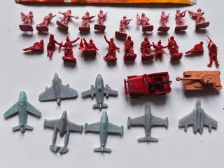 Montaplex 131 Stalingrado Sobre, figuras y vehicul