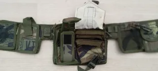Cinturón táctico modular, patrón de camuflaje.