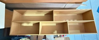 Estantería de pared de madera