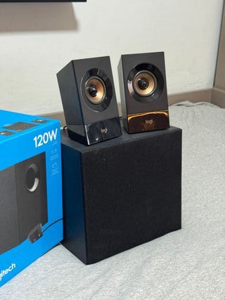 Logitech Z533 Altavoces 2.1