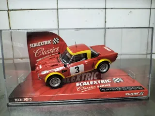 Scalextric Fiat 124 Spyder Classics