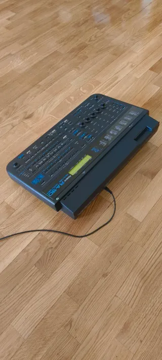 Módulo Roland RA-90