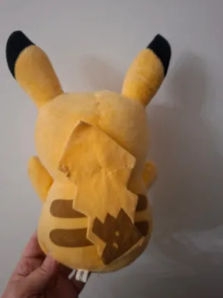 Peluches Pikachu y Squirtle Pokémon