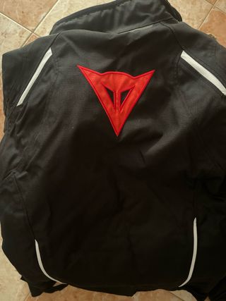 Chaqueta y guantes Dainese moto talla S
