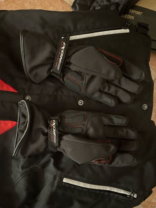 Chaqueta y guantes Dainese moto talla S