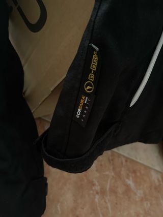 Chaqueta y guantes Dainese moto talla S