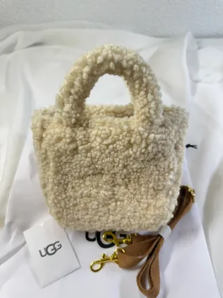 Bolso UGG de borrego beige