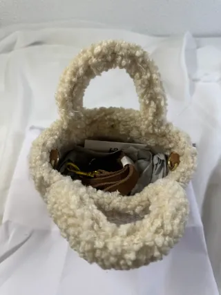 Bolso UGG de borrego beige