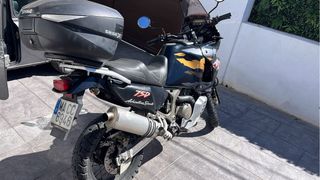 Honda Africa Twin 750 XRV Negra