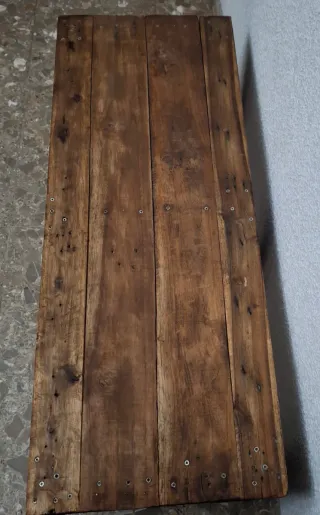 Banco rústico de madera