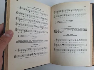 B. JULIA, Cantos Religiosos, año 1955