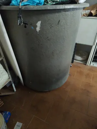 Bidón agua fibra vidrio y poliéster