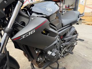 Yamaha XJ6 2013 Negra