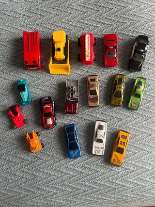 Lote coches de juguete variados