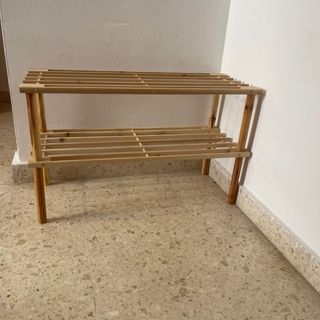 Estantería de bambú y madera
