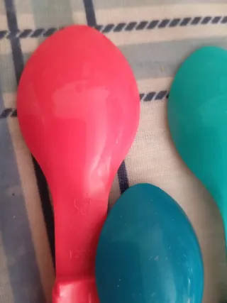 4 cucchiaini ergonomici in plastica comodi