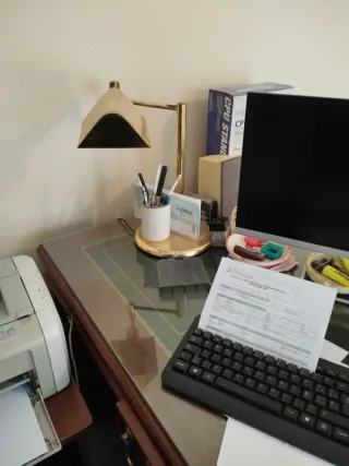 Escritorio estilo inglés madera y cristal